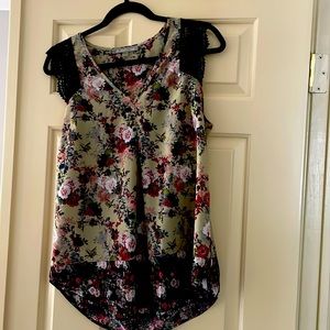 Daniel Rainn Floral Blouse